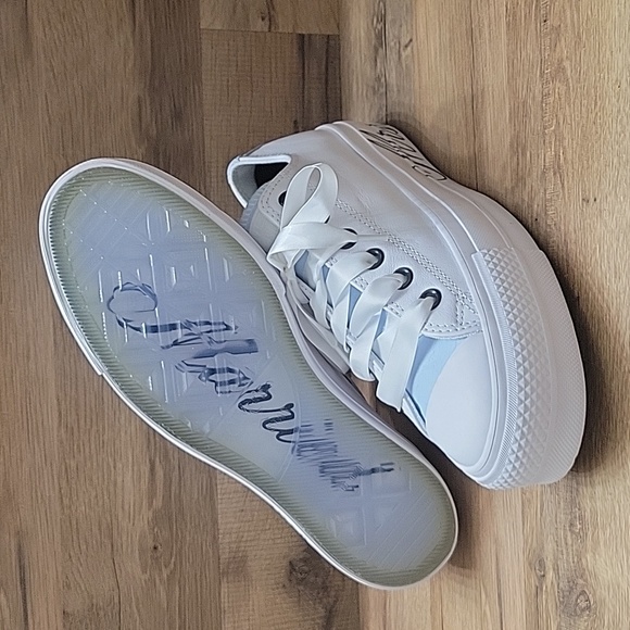 Converse platform Brand new in the box. - Picture 3 of 12